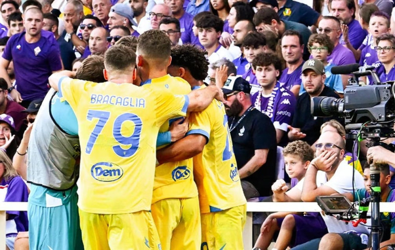 Perayaan 100 Tahun Fiorentina Berujung Malu, Frosinone Menang 3-0