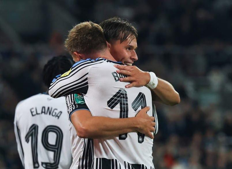 Harvey Barnes Jadi Pahlawan, Newcastle United Singkirkan West Brom 3-2