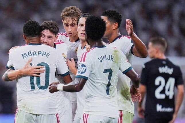 Mbappe Hattrick, Real Madrid Hajar Real Sociedad 4-1 dan Puncaki Klasemen La Liga