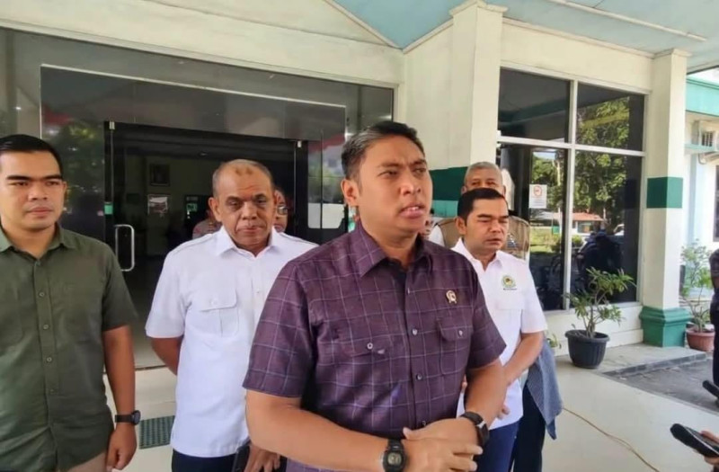 Kepala BGN Minta Maaf dan Pastikan Penanganan Korban Dugaan Keracunan MBG di Karo