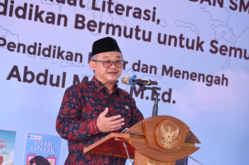 Pemerintah Distribusikan 5,5 Juta Buku Bacaan Bermutu untuk Tingkatkan Literasi Nasional