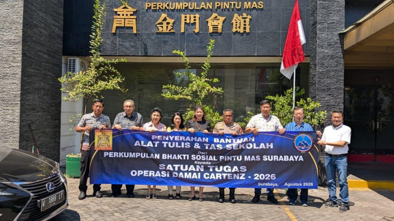 2.500 Paket Tas dan Alat Tulis Disalurkan untuk Anak-anak Papua