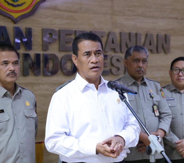 Mentan Amran Copot Permanen 13 Pejabat Kementan karena Terlibat Judi Online