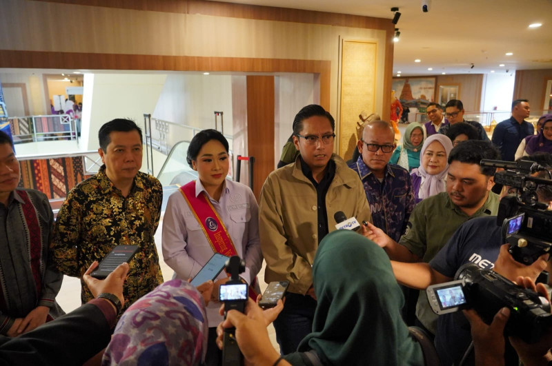 Rico Waas: Suami Punya Peran Penting Dukung Ibu Berikan ASI Eksklusif
