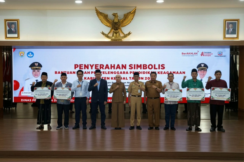 Pemkab Kendal Salurkan Hibah Insentif untuk 14.273 Pendidik Keagamaan
