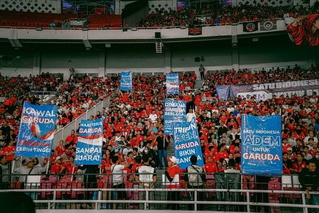 2.625 Suporter Ciptakan Human Mural 'BELIEVE' di Laga Timnas Indonesia