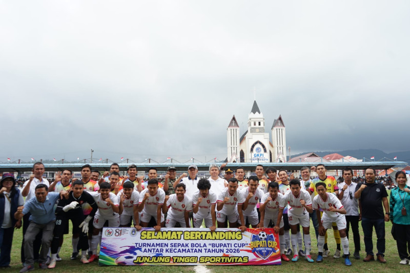 Bupati JTP Buka Turnamen Bupati Cup 2026 Se-Tapanuli Utara