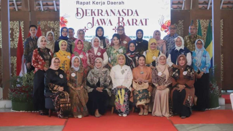 Farhan Dorong Dekranasda se-Jawa Barat Perkuat Kolaborasi dan Perluasan Pasar UMKM
