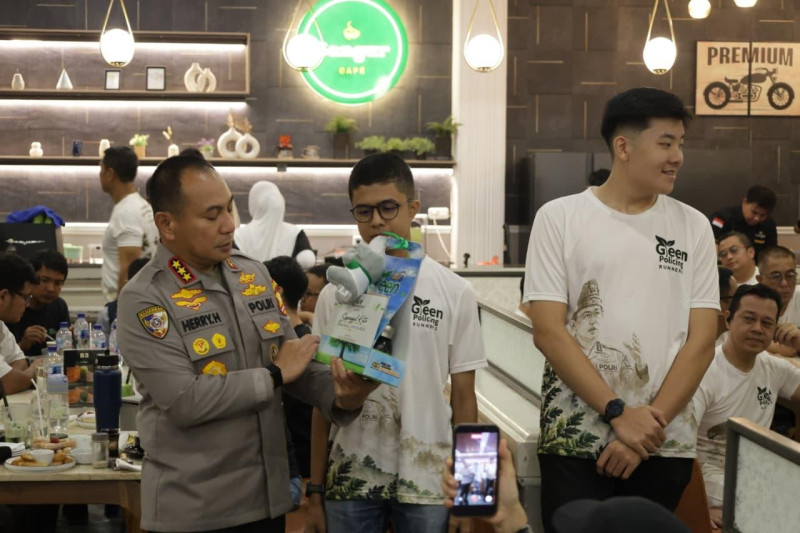 Kabaharkam Polri Ajak Komunitas Lari di Riau Perkuat Green Policing dan Cegah Karhutla