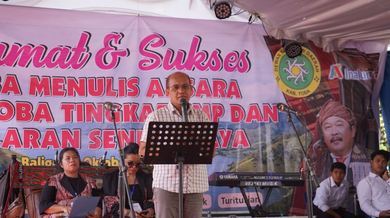 DKD Toba Gelar Lomba Menulis Aksara Batak, 51 Pelajar SMP Ambil Bagian