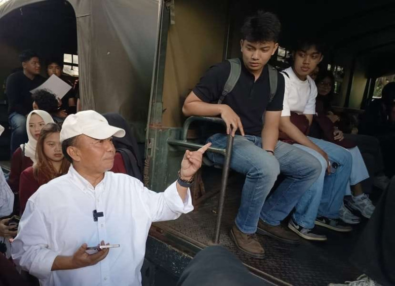 3.000 Mahasiswa Telkom University Diterjunkan untuk Edukasi Pengelolaan Sampah di Kabupaten Bandung