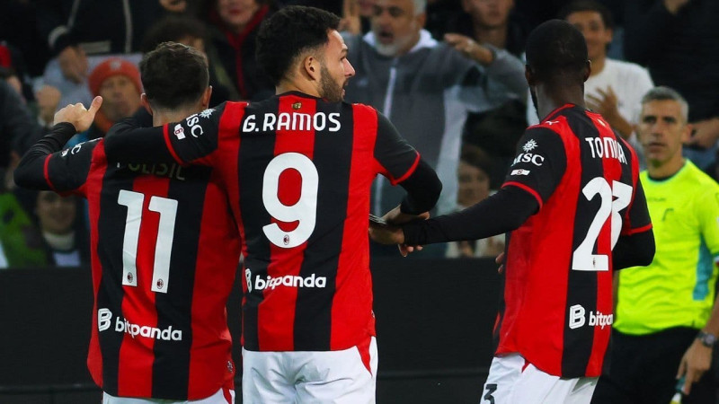AC Milan Kalahkan Udinese 2-0, Omari Hutchinson Cetak Gol Perdana