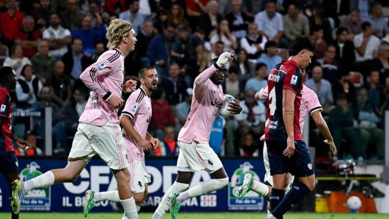 Juventus Ditahan Imbang Cagliari 1-1, Gol Kolo Muani Selamatkan Bianconeri