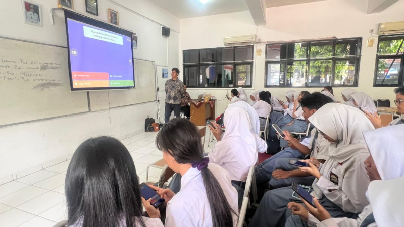 Rumah Pendidikan Hadirkan Pembelajaran Interaktif, Bantu Guru dan Siswa di SMA Negeri 80 Jakarta
