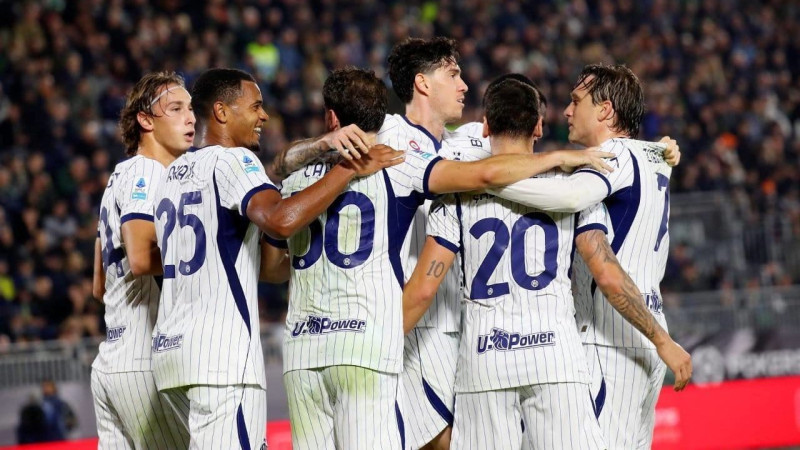 Inter Milan Taklukkan Venezia 2-0, Nerazzurri Kembali ke Puncak Klasemen
