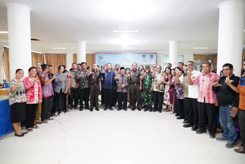 Mendikdasmen Abdul Mu&rsquo;ti Berdialog dengan Ratusan Guru di Tapanuli Utara, Dorong Pemerataan Pendidikan Bermutu
